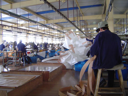 खरीदें बड़े पीपी पॉलीप्रोपाइलीन 3000lbs सफेद खाद्य ग्रेड FIBC / 1 टन बैग online manufacture